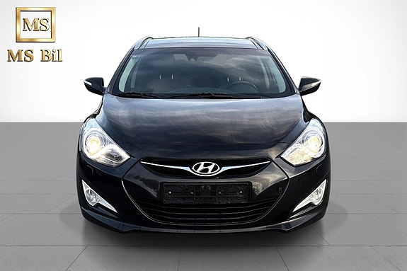 Hyundai i40 2 of 21