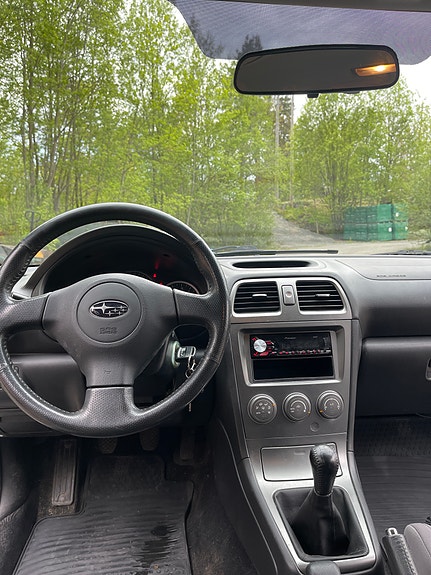 Subaru Impreza 15 of 17
