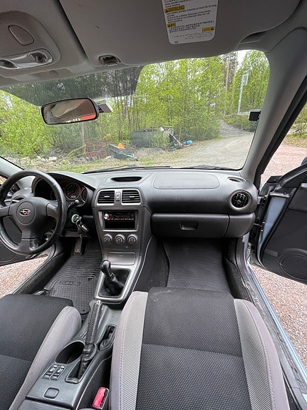 Subaru Impreza 14 of 17