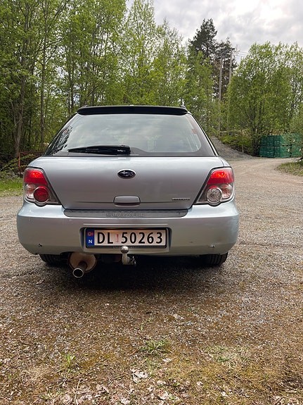 Subaru Impreza 4 of 17