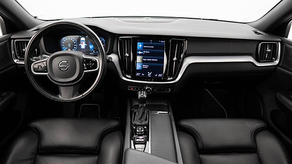 Volvo V60 Cross Country 12 of 30