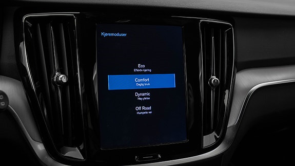 Volvo V60 Cross Country 23 of 30