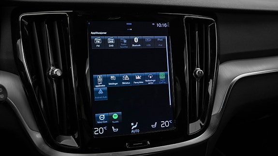 Volvo V60 Cross Country 21 of 30