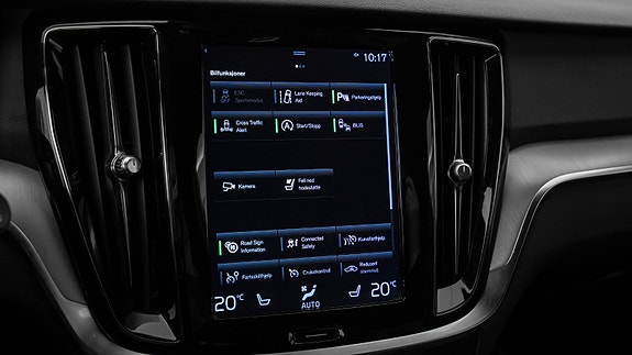 Volvo V60 Cross Country 22 of 30
