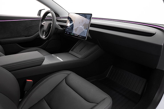 Tesla Model 3 11 of 30