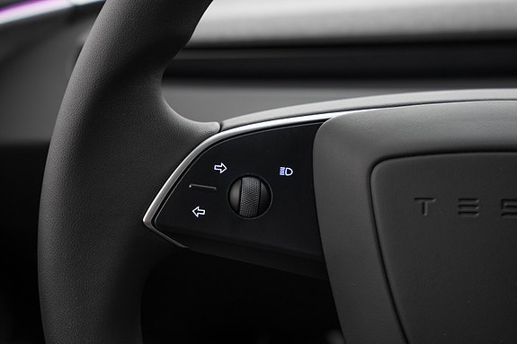 Tesla Model 3 17 of 30