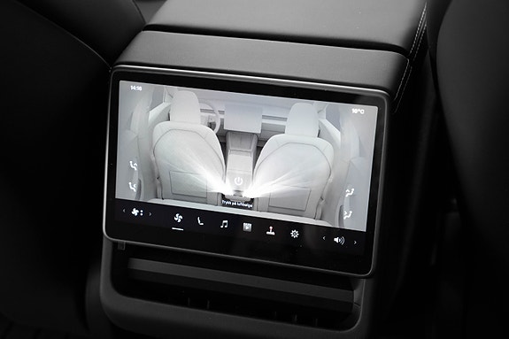 Tesla Model 3 26 of 30
