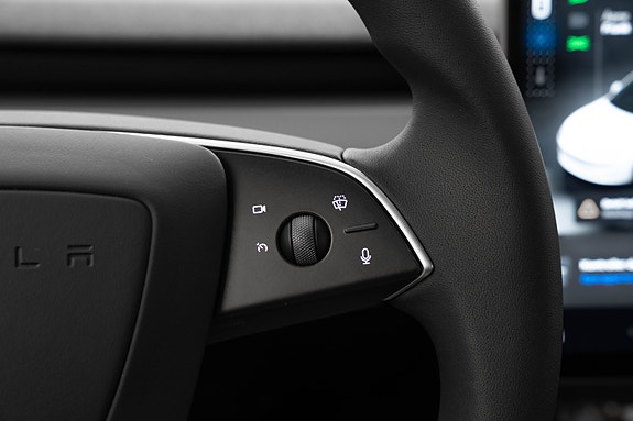 Tesla Model 3 16 of 30