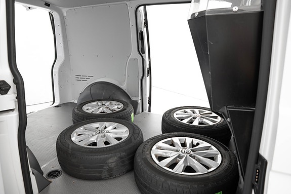 Volkswagen Transporter 24 of 28