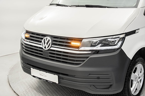 Volkswagen Transporter 8 of 28