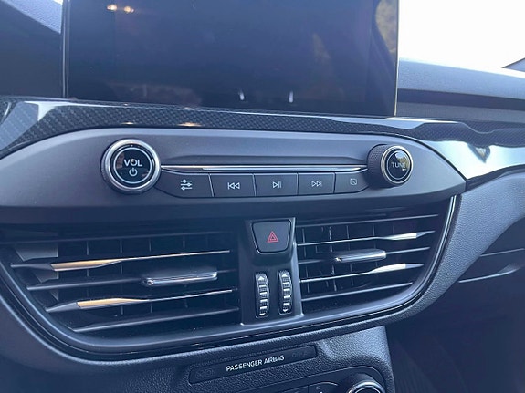 Ford Focus 13 of 30