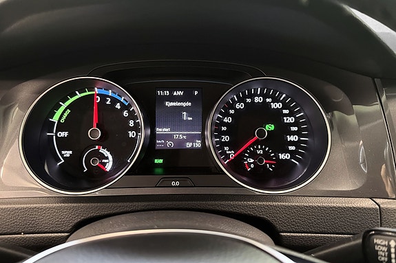 Volkswagen e-Golf VII 15 of 20
