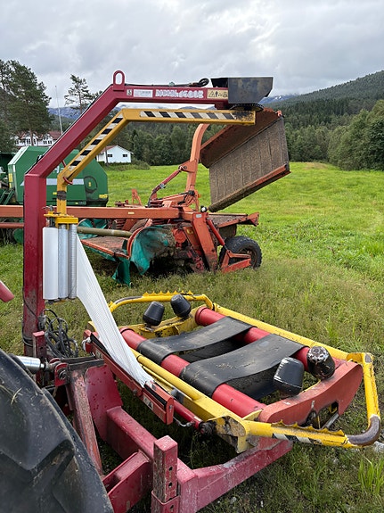 Mchale F560 7 of 10