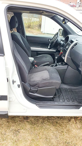 Nissan X-Trail 25 of 30