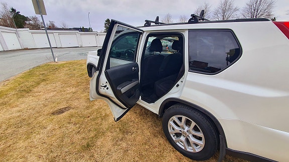 Nissan X-Trail 18 of 30