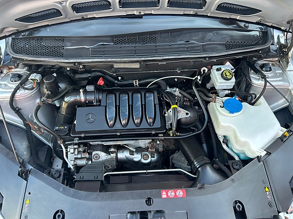 Mercedes-Benz B200 d 25 of 26