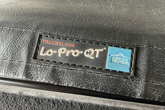 Toyota HiLux 3 of 23