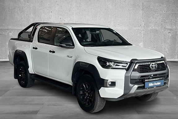 Toyota HiLux 10 of 23