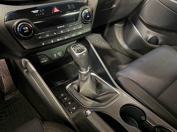 Hyundai Tucson 17 of 22