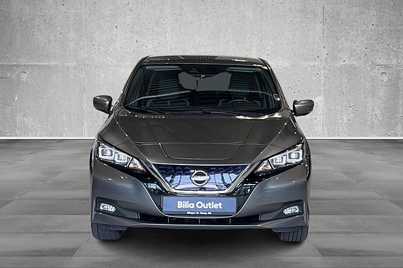 Nissan Leaf 8 of 23