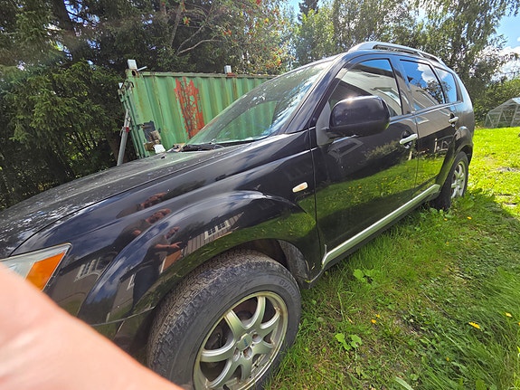 Mitsubishi Outlander 3 of 10