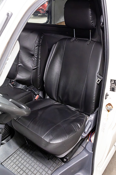 Toyota HiAce 18 of 25