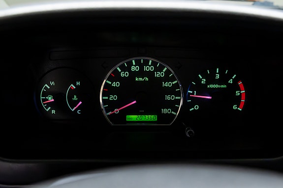 Toyota HiAce 24 of 25
