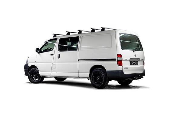 Toyota HiAce 12 of 25