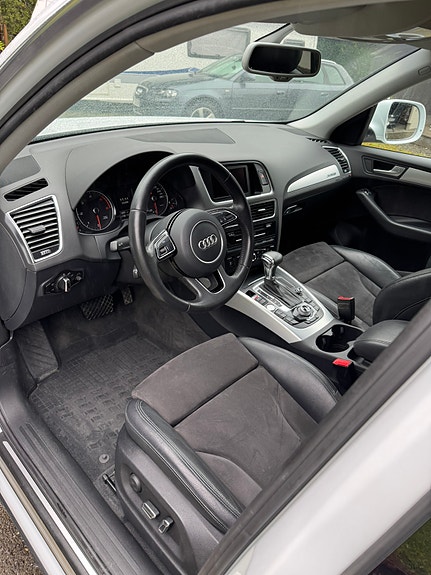 Audi Q5 7 of 12