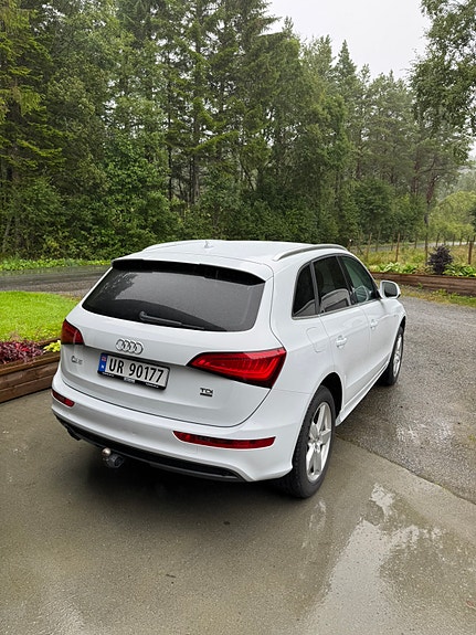 Audi Q5 4 of 12