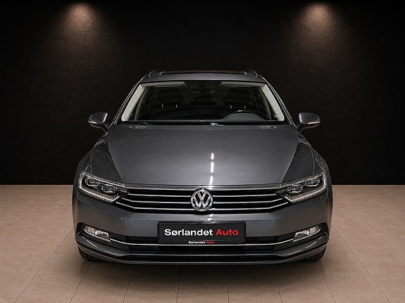 Volkswagen Passat 4 of 29