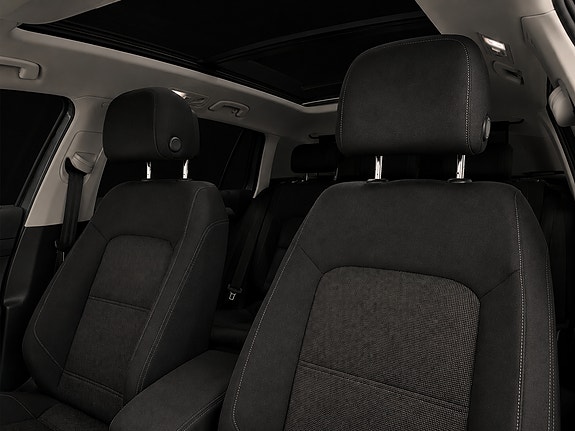 Volkswagen Passat 13 of 29