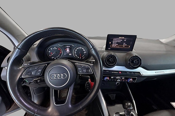 Audi Q2 8 of 18