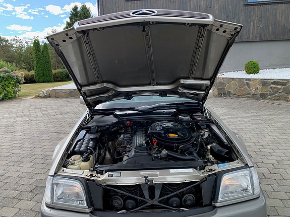 Mercedes-Benz SL300 18 of 20