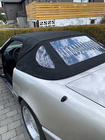 Mercedes-Benz SL300 6 of 20