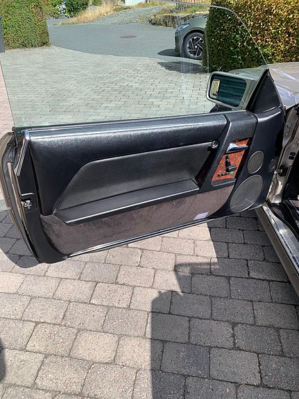 Mercedes-Benz SL300 9 of 20