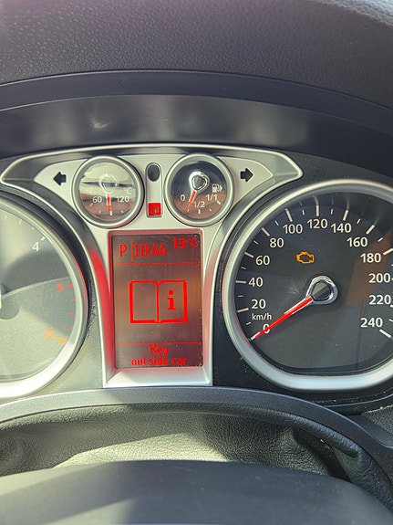Ford Kuga 7 of 16