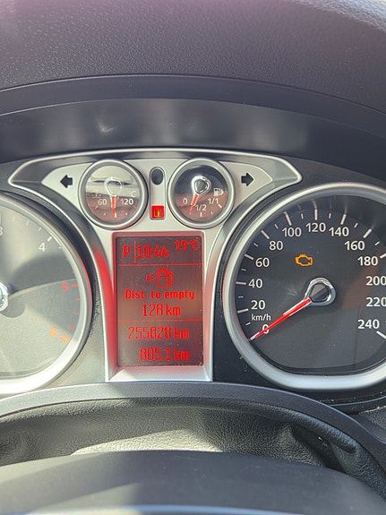 Ford Kuga 5 of 16