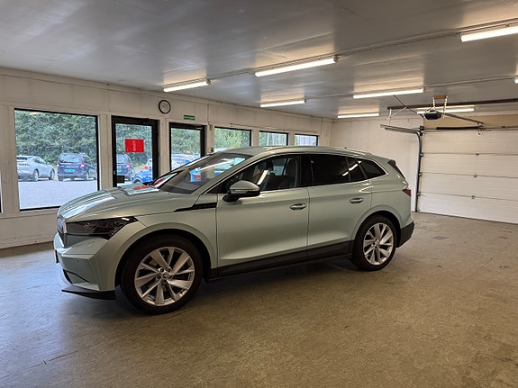 Skoda Enyaq 2 of 25