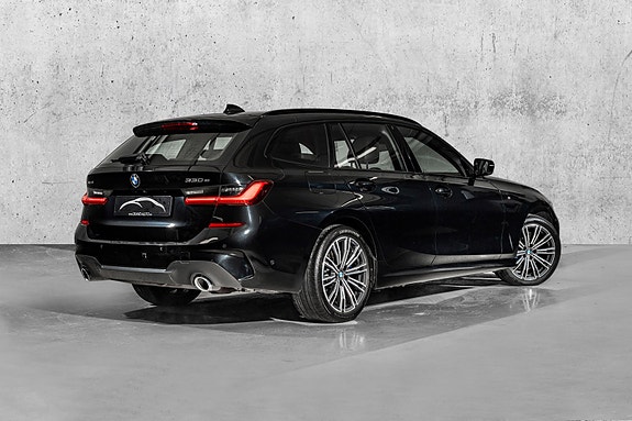 BMW 330e 5 of 29
