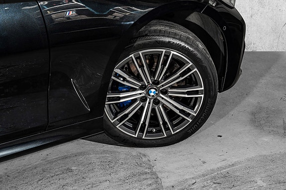 BMW 330e 9 of 29
