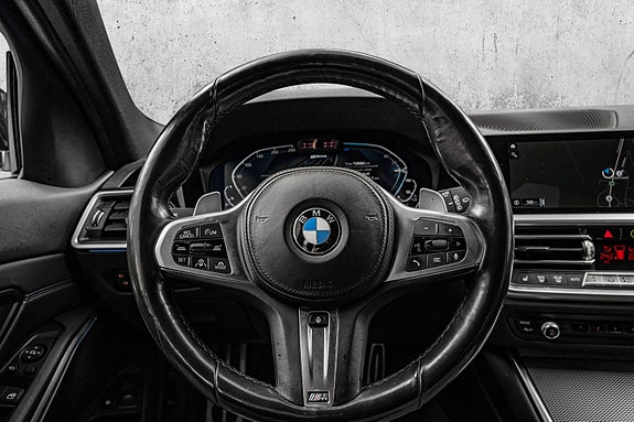 BMW 330e 17 of 29