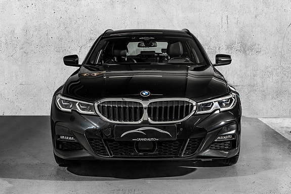 BMW 330e 3 of 29