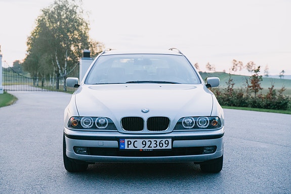 BMW 520i 2 of 30