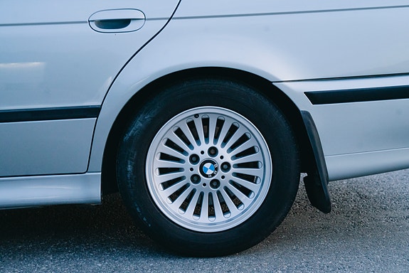 BMW 520i 19 of 30