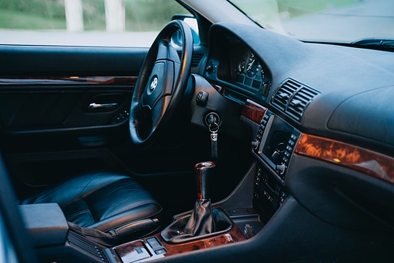 BMW 520i 25 of 30