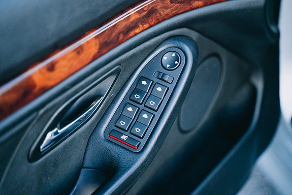 BMW 520i 21 of 30