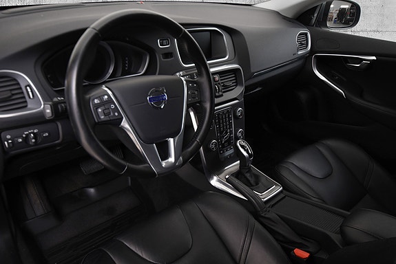 Volvo V40 20 of 27