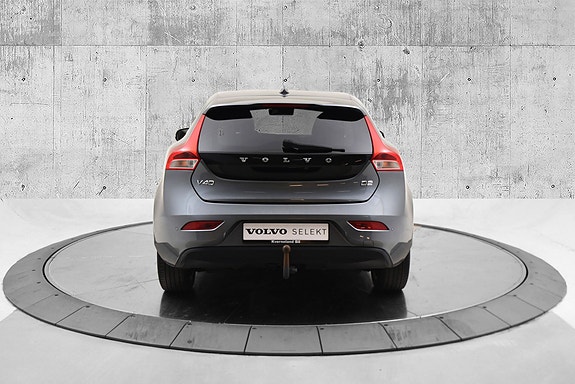 Volvo V40 6 of 27
