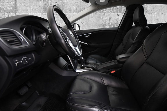 Volvo V40 21 of 27